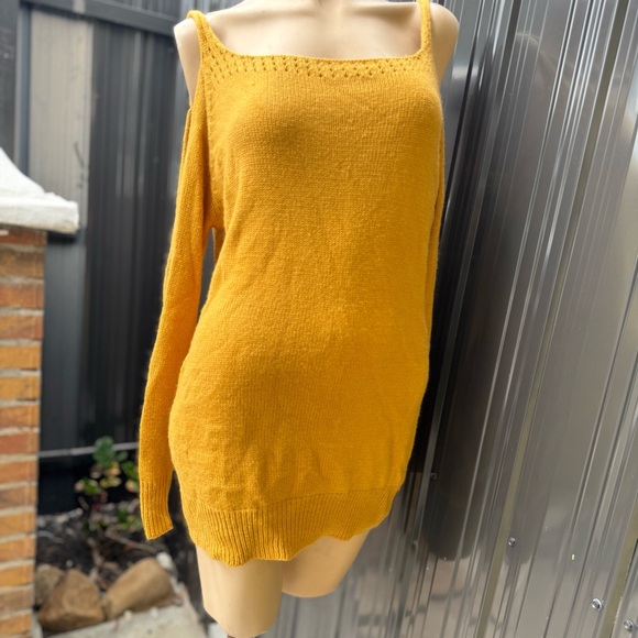 Papaya Off-the-Shoulder Mustard Sweater - Picture 6 of 9